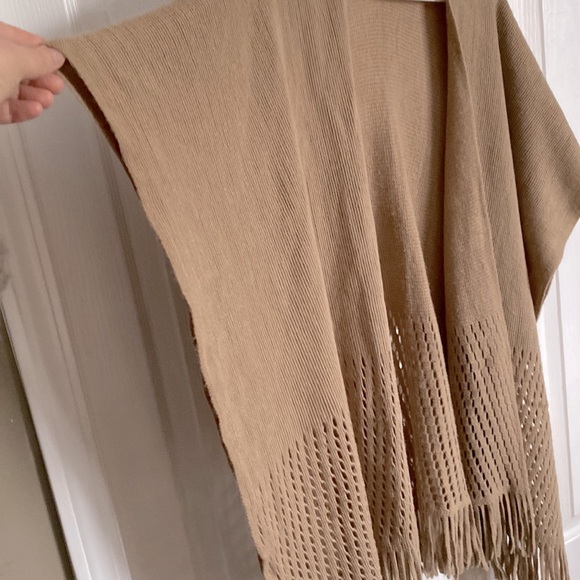 Boho Poncho wrap scarf top in cocoa colour - Picture 2 of 5